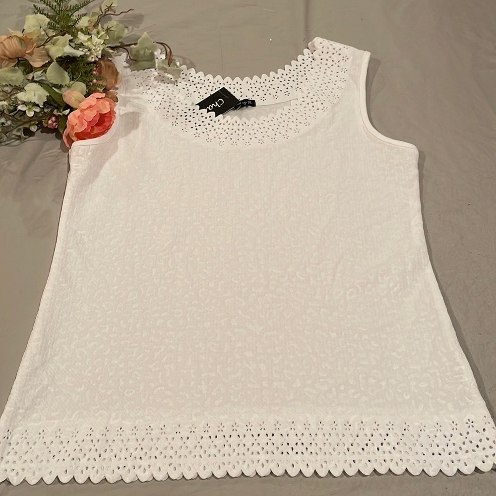 White Shirt Lace Scoop Neck Tank Top Medium Sleeveless Paisley Chances R NWT